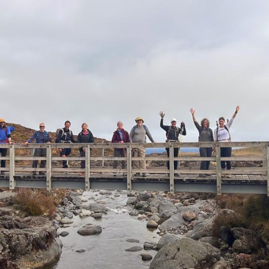 guests in tongariro national park GN09MAR27