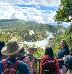 guests in waimangu volcanic valley SN03FEb26