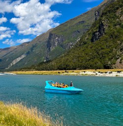 guests jet boat out of Siberia valley PS09FEB26
