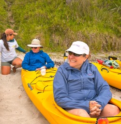 guests kayak Cathedral Cove SN24FEB26