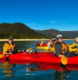 guests kayak in Abel Tasman National Park GE09MAR26