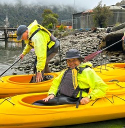 guests kayaking Milford Sound PS03NOV25
