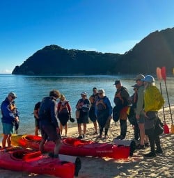 guests kayaking in Abel Tasman National Park GE09MAR26