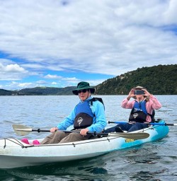 guests kayaking near Rotorua SN03FEb26