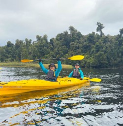 guests kayaking on Lake Mapourika KC23FEB26