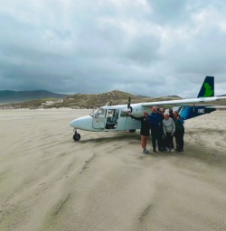 guests land in Stewart Island GW09DEC25