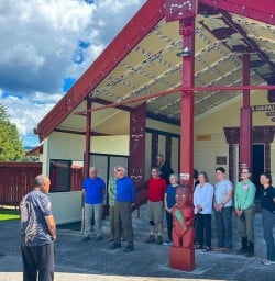 guests maori marae Kohutapu Lodge SN06JAN26