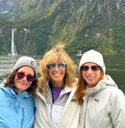 guests on Milford Sound Cruise GE12JAN26