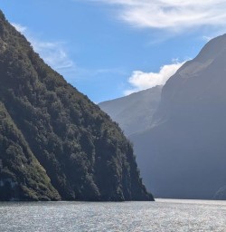 guests on Milford Sound Cruise GE23FEB26