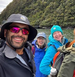 guests on Milford sound cruise GE08DEC25