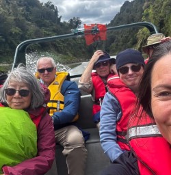 guests on boat WHanganui River GN03NOV25