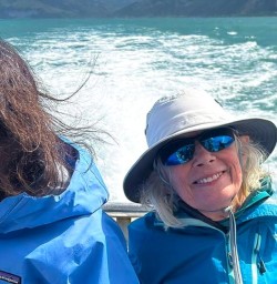guests on boat dolphin swim Kaikoura KC02FEB26
