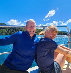 guests on boat in Queen Charlotte Sound MP16FEB26