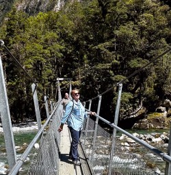 guests on brige on Milford Track GW09DEC25
