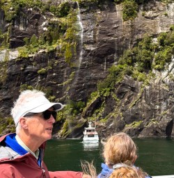 guests on cruise in Milford sound PS24NOV25