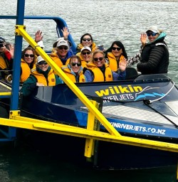 guests on jet boat cruise PS19JAN26