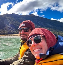 guests on jet boat on wilkin river PS06MAR26
