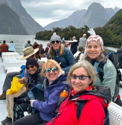 guests on milford sound cruise KC24NOV26