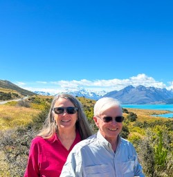 guests on their wat to mt cook national park MP19JAN26