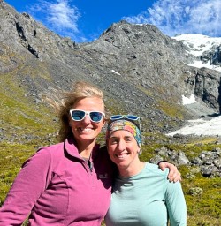 guests on their way to Milford Sound PS29DEC25