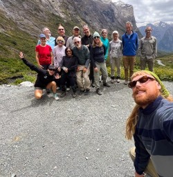 guests on their way to Milford sound KC24NOV25