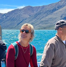 guests on water taxi in Wanaka GE03NOV25