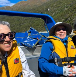 guests on wilkin jet boat tour PS02MAr26