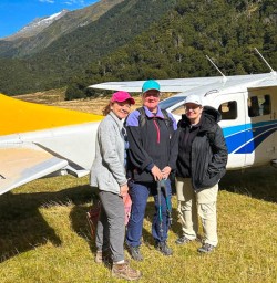 guests take bushplane into Siberia Valley PS02MAr26
