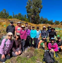 guests tree planting in arrowtown KC19JAN26