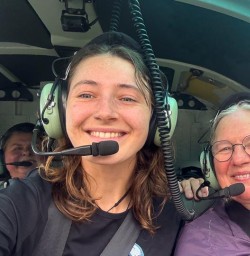 guide Chloe and guests on heli flight into Siberia Valley GE24NOV25