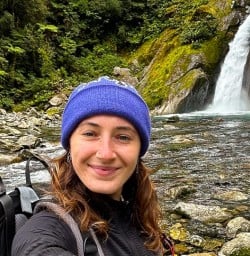 guide Chloe on Milford Track GE09MAR26