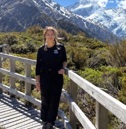 guide Maddy in Mt Cook National Park PS24NOV25