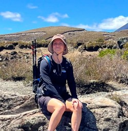 guide Natalie Tongariro National Park Sn18NOV25