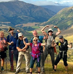 guided hike Rocky Mountain track in wanaka MP09FEB26