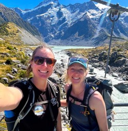 guides Holly and Kelly in Mt Cook National Park PS09MAR26