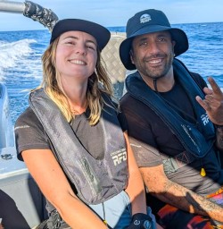 guides eva and udi in Able Tasman GE08DEC25