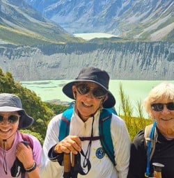 happy guests day hike in mt cook national park KC16MAR26