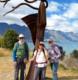 happy guests hike in Queenstown MP02MAR26