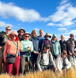 happy guests in mackenzie country MP09MAR26
