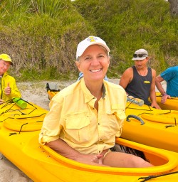 happy guests kayak Cathedral Cove SN24FEB26
