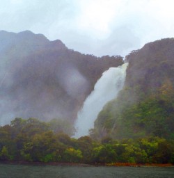 milford sound waterfall