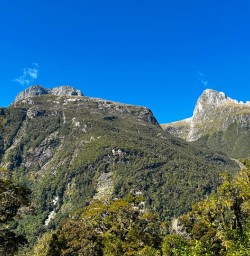 mountain views on Milford Track GE30MAR26