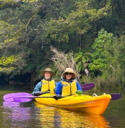 two guests kayaking milfrod sound PS27OCT25